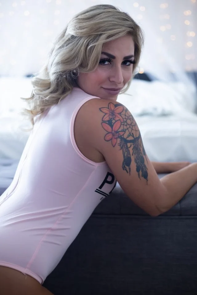 Orlando boudoir photography tattoo art arm
