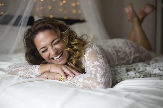 Orlando Boudoir Photography White Lace Giggle